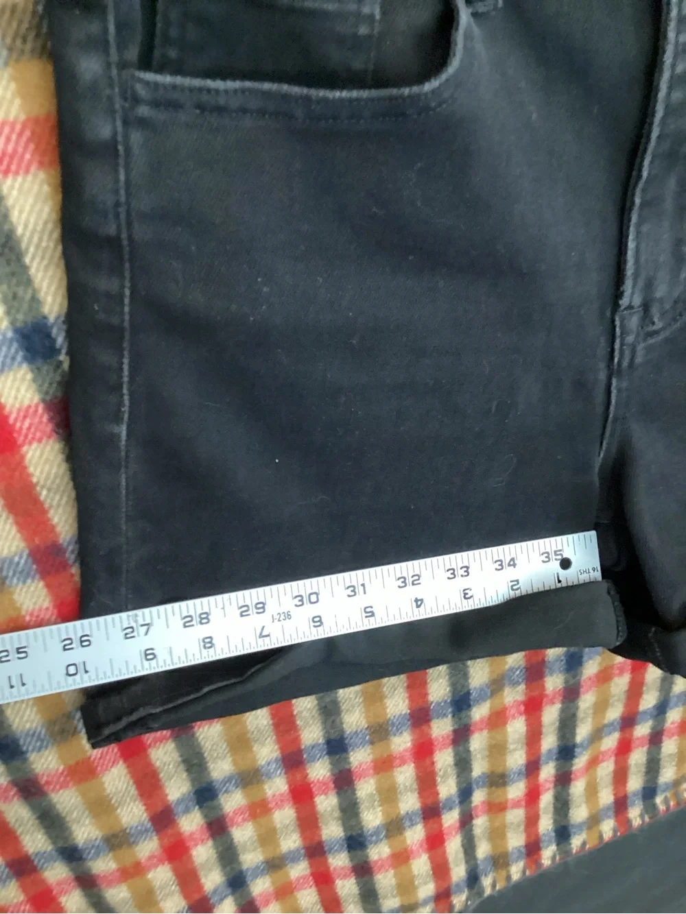 Vervet black Jean shorts women’s size medium